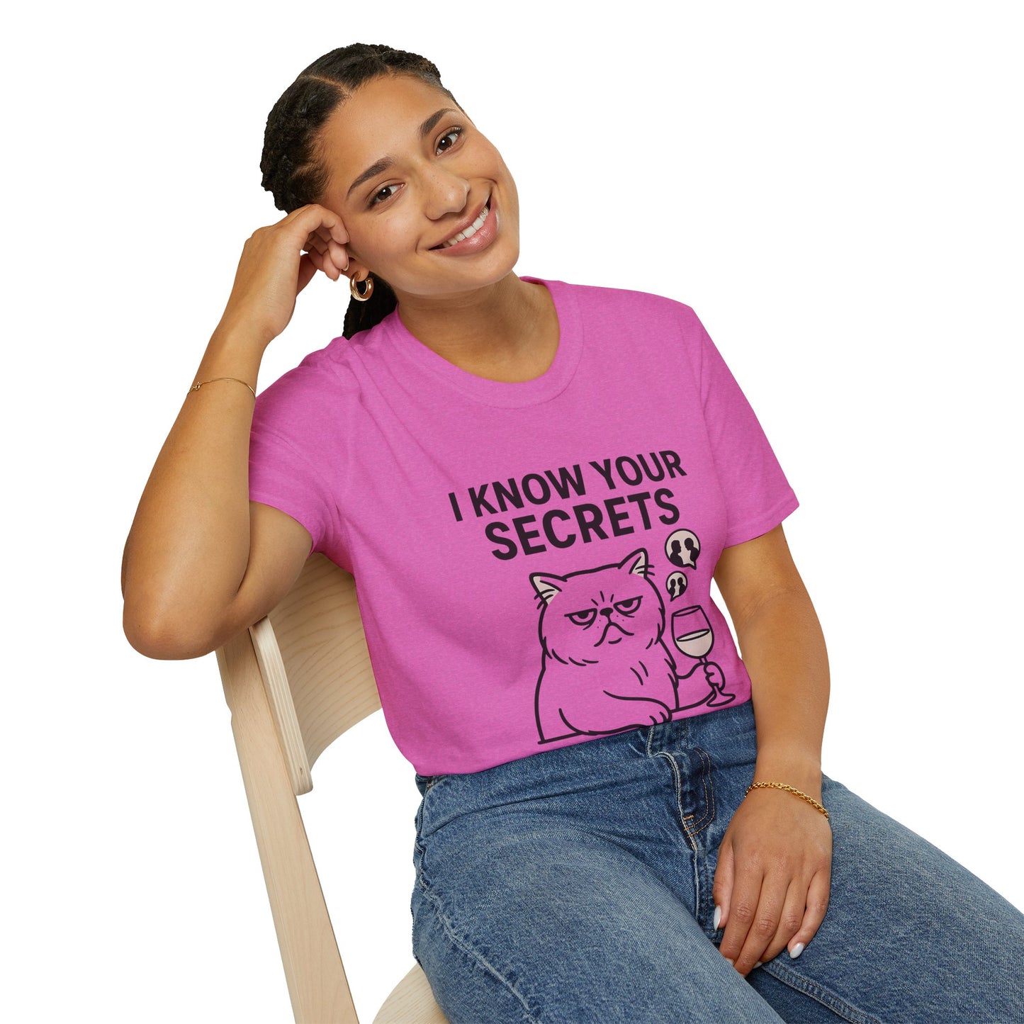 "I Know Your Secrets" Wine Cat T-Shirt, Humor Shirt, Gift for Cat Lovers, Cute Animal Tee, Unique Graphic T-Shirt