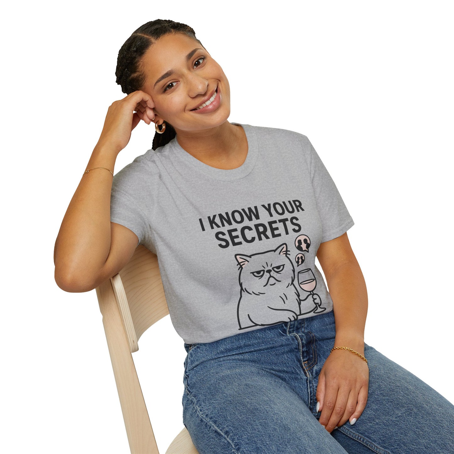 "I Know Your Secrets" Wine Cat T-Shirt, Humor Shirt, Gift for Cat Lovers, Cute Animal Tee, Unique Graphic T-Shirt