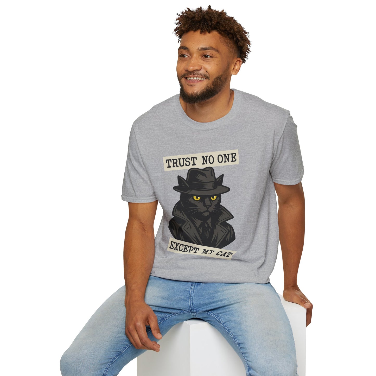 Trust No One Except My Cat – Noir Detective Cat T-Shirt